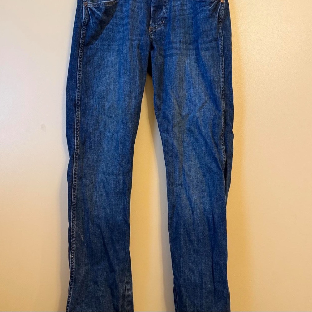 blue wrangler jeans